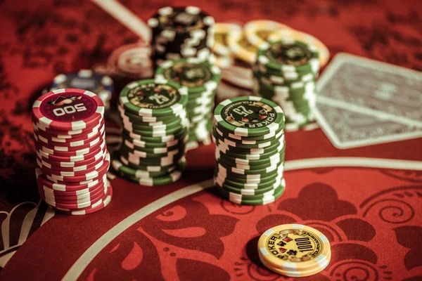 Live dealer Free Bet Blackjack table at iron 4d